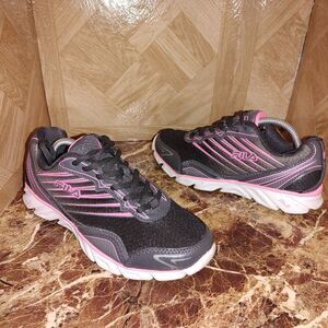 Fila women's walking running trainer shoes sneaker size 6.5. 022